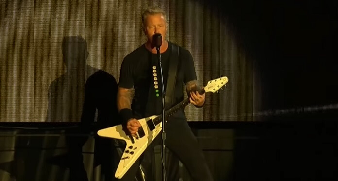 Fãs do Metallica teriam de gastar R$153 mil para ter todos os produtos do “Black Album”