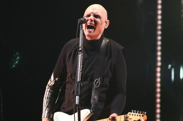 Billy Corgan explica por que os jovens do TikTok estão se conectando com músicas do Anos 90