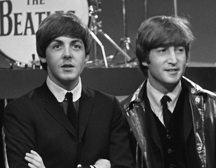 Guitarrista de Paul McCartney fala sobre “respeito e reverência” de Paul por John Lennon