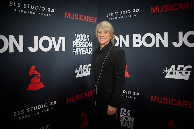 Jon Bon Jovi recebe o prêmio MusiCares de 2024 e apresenta novo single do Bon Jovi