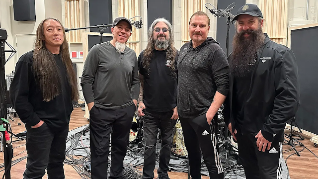 Dream Theater começará a trabalhar no novo álbum com o baterista Mike Portnoy em 15 anos