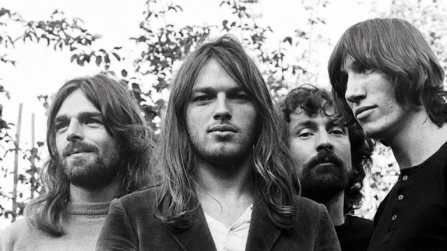 “Shine On You Crazy Diamond”, do Pink Floyd é lançada como uma única faixa contínua pela primeira vez